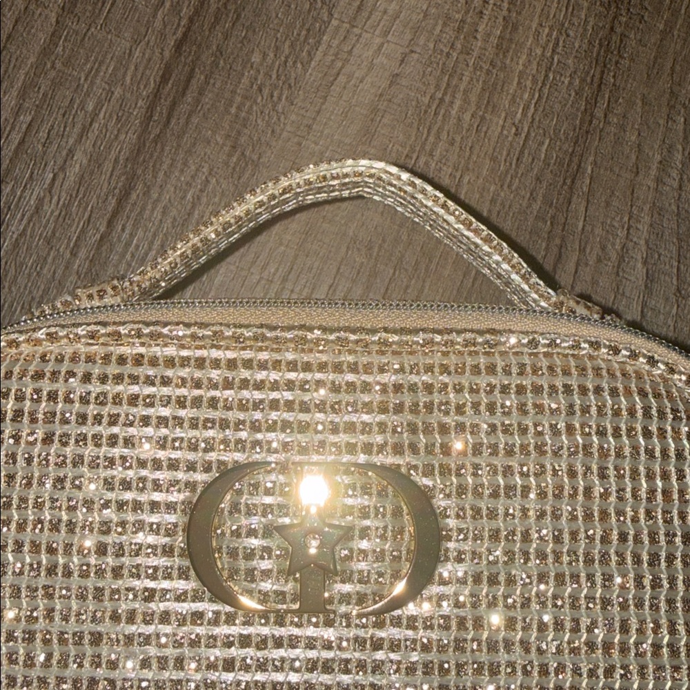 ⭐️ DIOR HOLIDAY MAKE UP COSMETIC POUCH ⭐️ - Picture 3 of 6